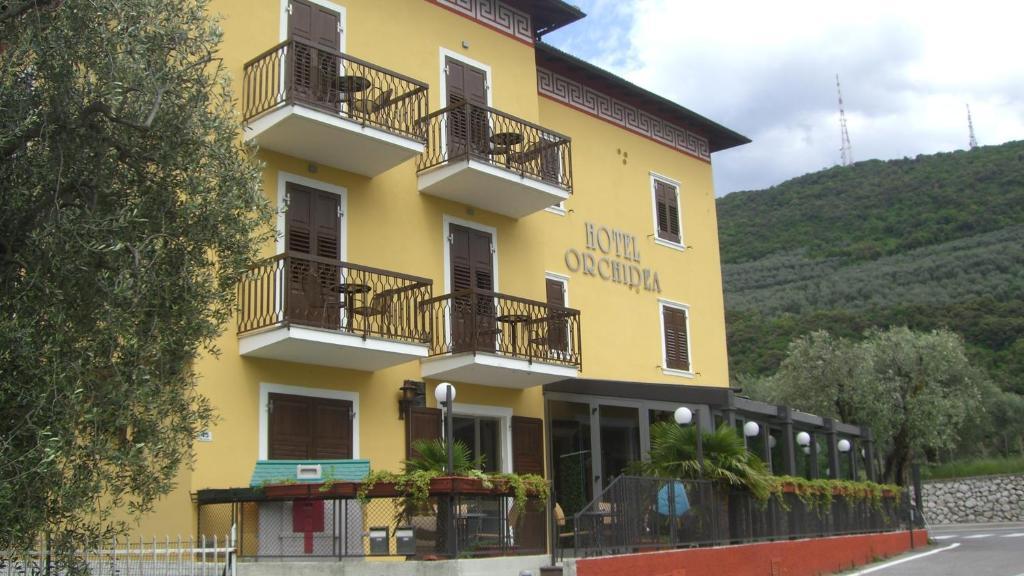 Albergo Garni Orchidea Riva del Garda Exterior photo